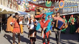 El mayor mercado medieval llega a Euskadi: puestos de artesanía y tabernas de la época inolvidables en el pueblo pesquero vasco de ensueño