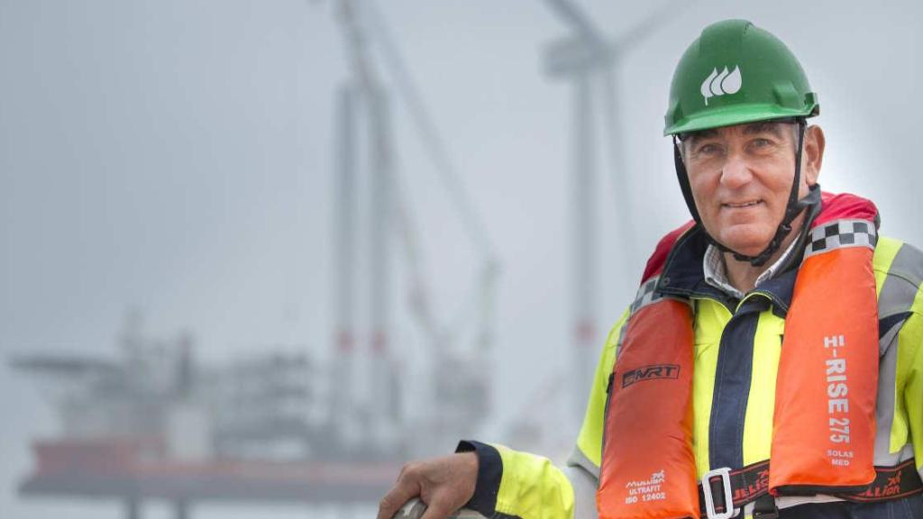 Ignacio Sánchez Galán, presidente de Iberdrola, en su visita a un parque eólico marino