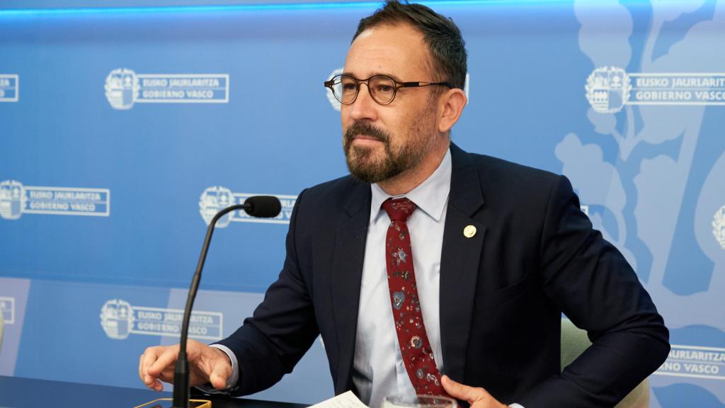 El consejero de Vivienda, Denis Itxaso / L. RICO - EFE