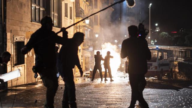 Escena de acción en 'La infiltrada'