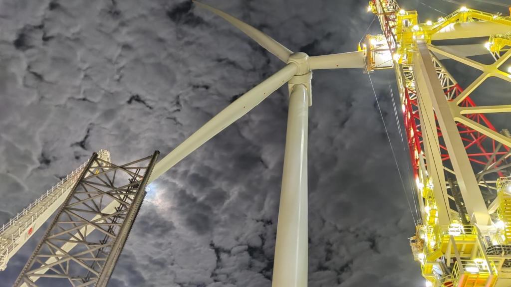 Una torre eólica