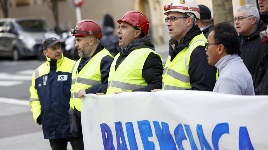 La plantilla de Balenciaga, durante la jornada del martes en San Sebastián.
