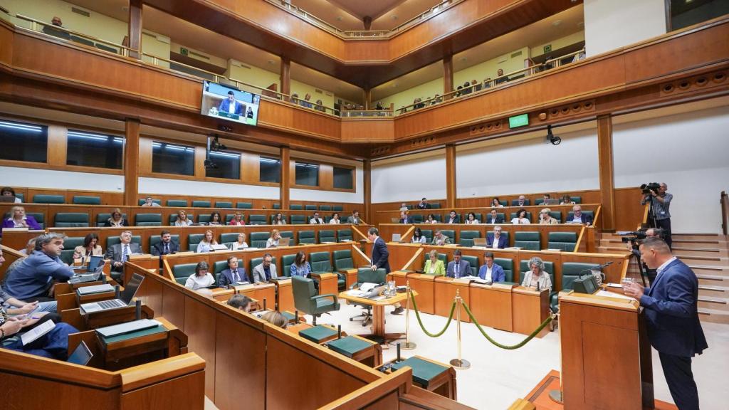Vista general del primer pleno ordinario de la legislatura, en el Parlamento Vasco / EP