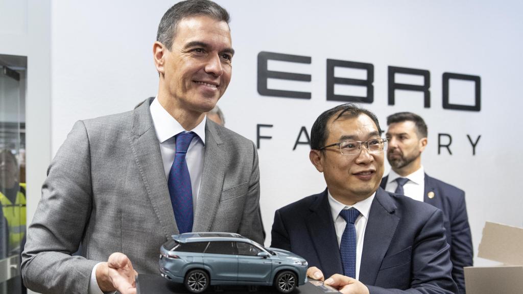 Pedro Sánchez en la presentación del proyecto de Ebro, de Chery, en la antigua Nissan en Cataluña