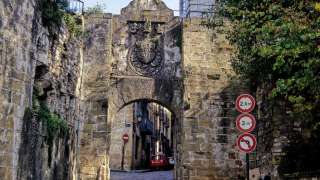 930167034_14240370_1706x960