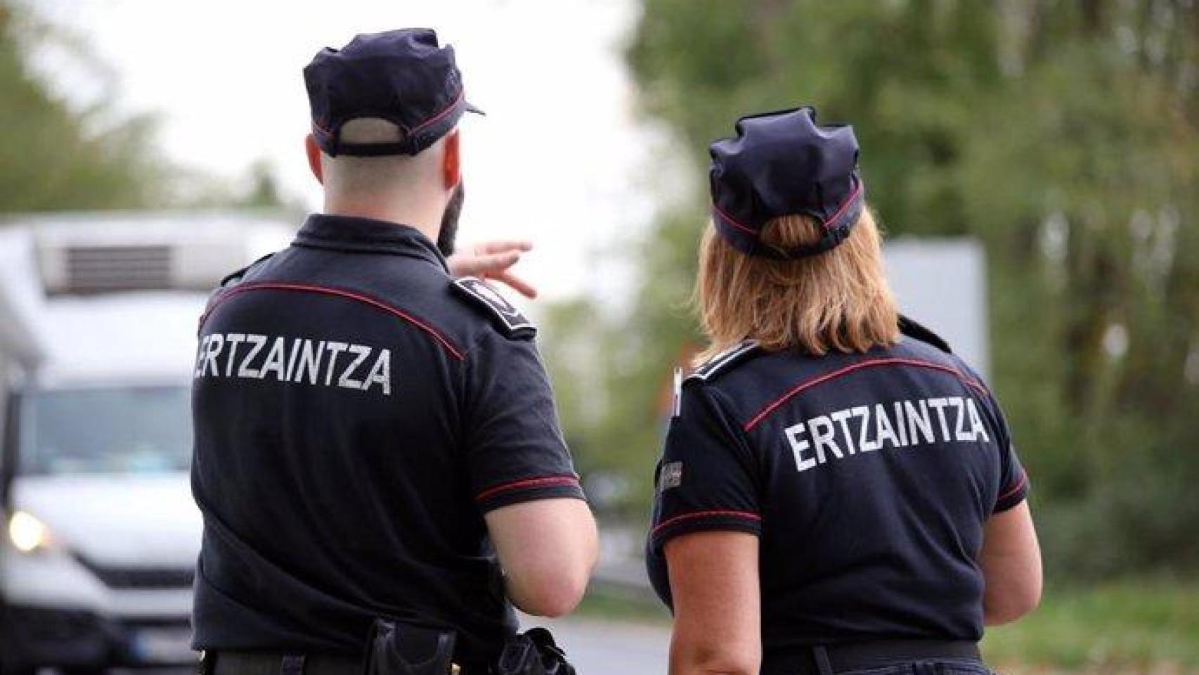 Agentes de la Ertzaintza