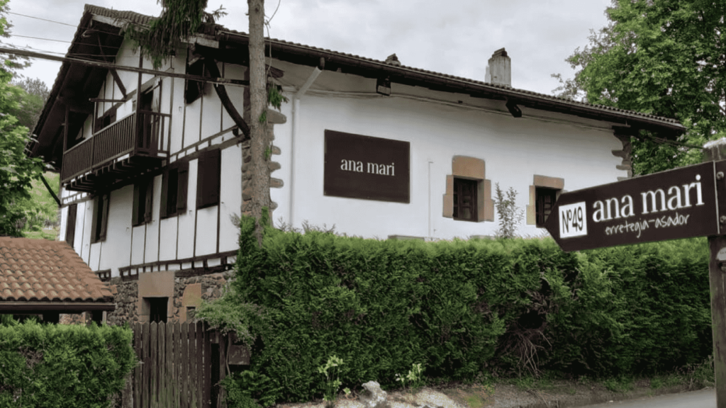 Todo el mundo se desvía de la carretera para probarlo: el asador de Euskadi que no puedes perderte