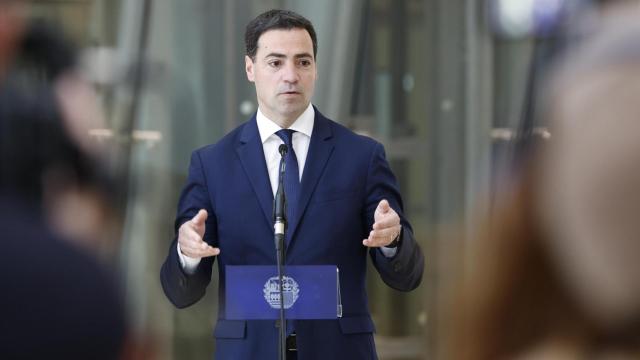 El lehendakari, Imanol Pradales, ha ofrecido este jueves declaraciones a los medios de comunicación en torno a las repercusiones de la política arancelaria anunciada por el presidente de Estados Unidos, Donald Trump