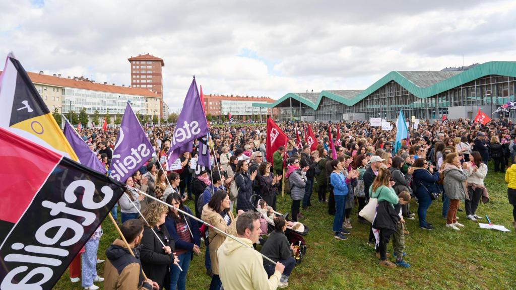 Manifestación del profesorado de la Educación pública / ADRIÁN RUIZ HIERRO - EFE