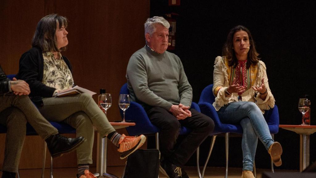 Itziar Aspuru, Joxe Mari Mitxelena y Sara Buesa