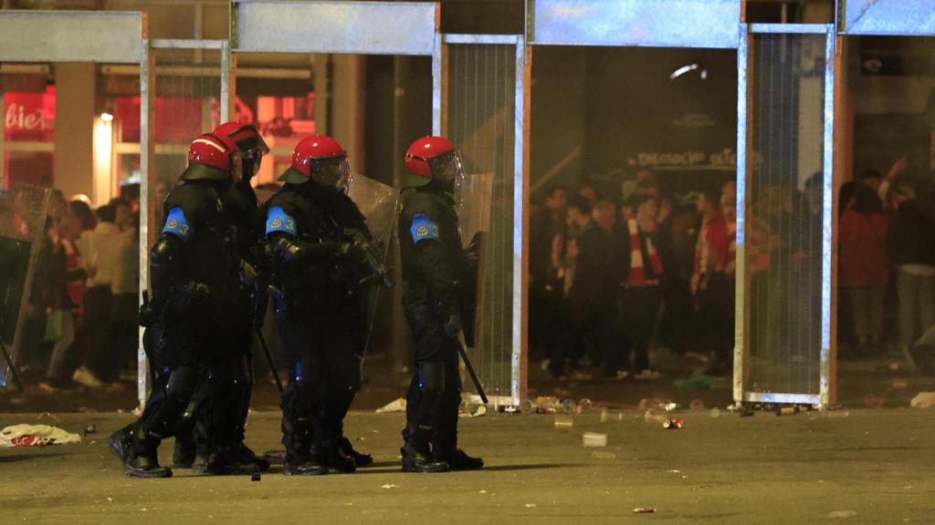 Incidentes en los alrededores del estadio tras el partido de vuelta de los cuartos de final de la Liga Europa que Athletic Club y Glasgow Rangers FC .
