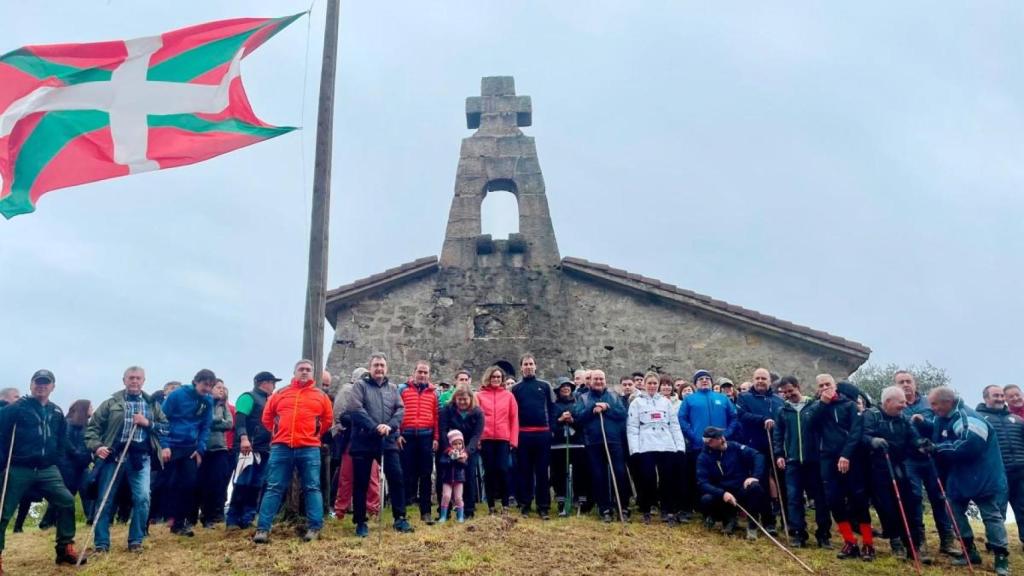 Aitor Esteban pide celebrar que somos una nación desde el monte Bizkargi.