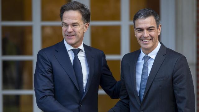 Pedro Sánchez con el secretario general de la OTAN, Mark Rutte, para abordar el plan de Defensa / E Press