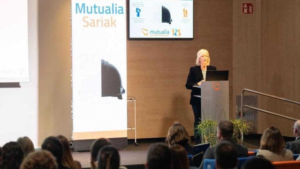 La directora de Osalan, Lourdes Íscar