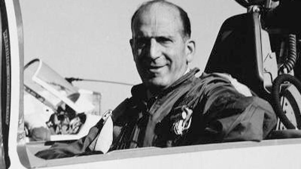 Ángel Salas Larrazabal