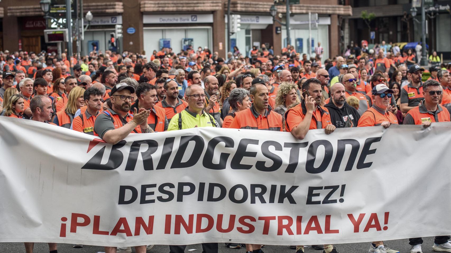 De los trabajadores de Bridgestone a representantes políticos: el 1 de mayo en imágenes