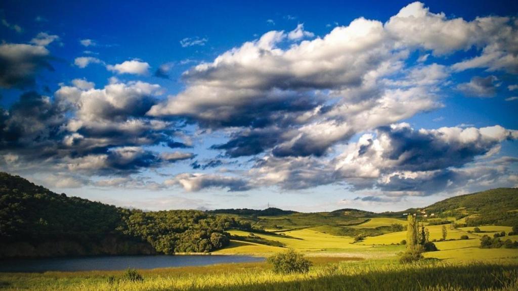 lago de Caicedo Yuso / Añana Turismo