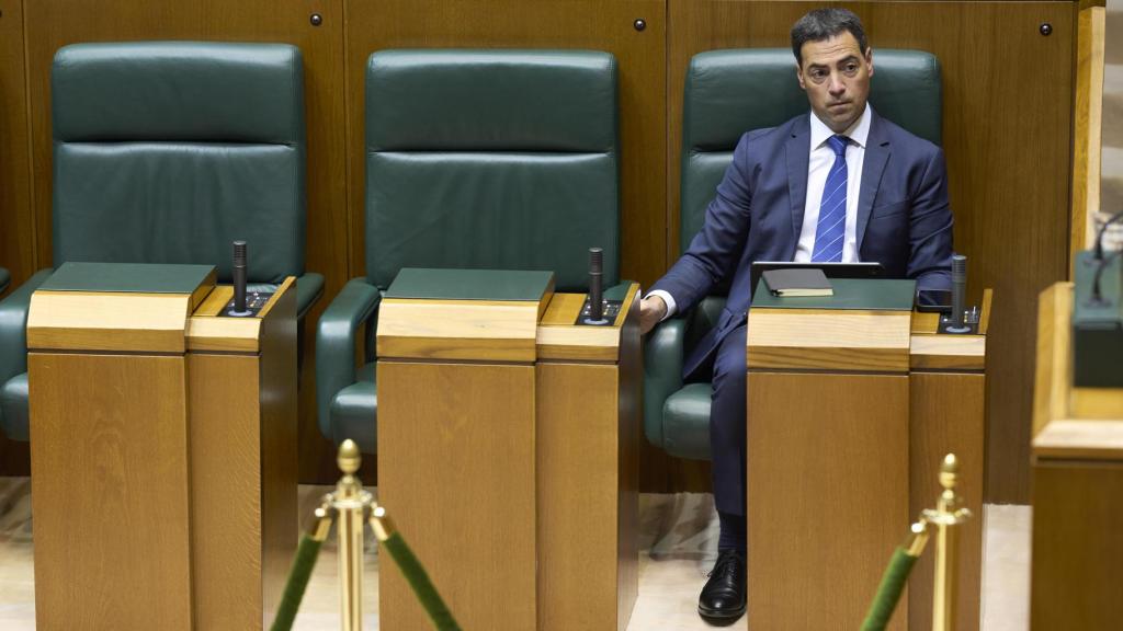El lehendakari, Imanol Pradales, en el Parlamento vasco