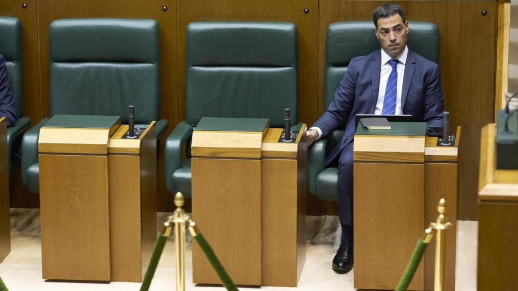 El lehendakari, Imanol Pradales, en el Parlamento vasco