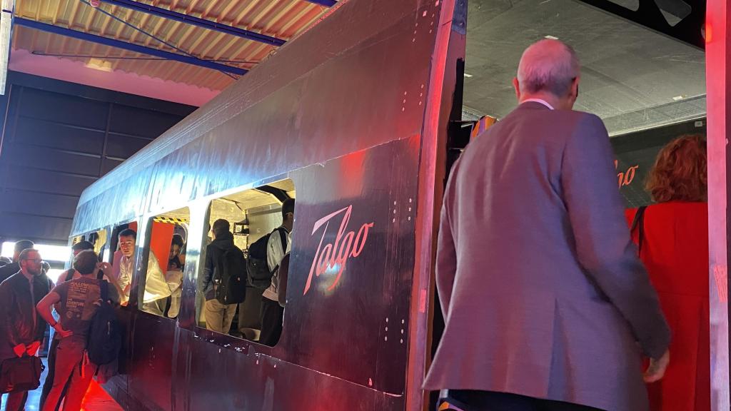 Laboratorio de formación y tecnología en ingeniería de Talgo y UAX / X