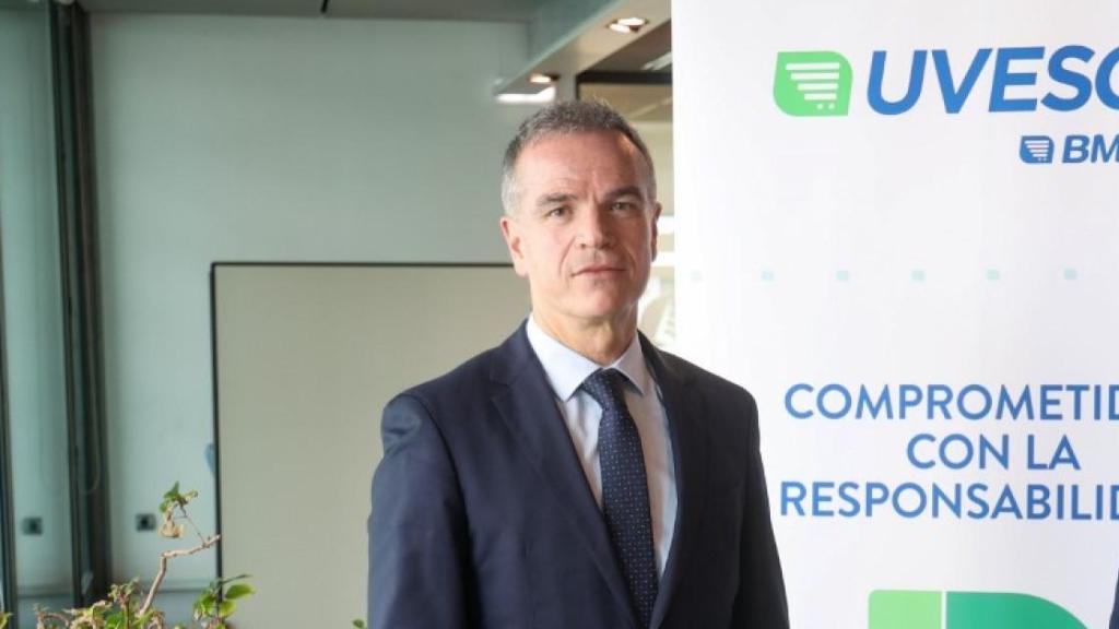 Fernández de Barrena y Jareño, presidente y CEO de Uvesco.