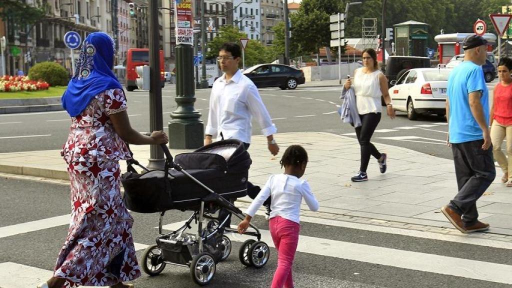 Una imagen de población migrante en Bilbao