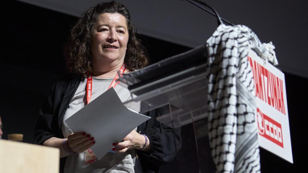 La secretaria general saliente de CCOO Euskadi, Loli García, durante su intervención en el XVIII Congreso