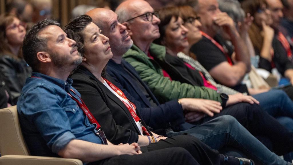 El nuevo secretario general de CCOO Euskadi, Santi Martínez; la secretaria general saliente, Loli García y el secretario general de CCOO, Unai Sordo