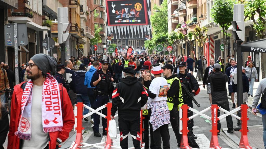 Ambiente previo al partido entre el Manchester United y el Tottenham con motivo de la final de la Europa League, a 21 de mayo de 2025, en Bilbao