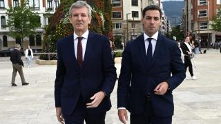 El lehendakari, Imanol Pradales, y el presidente de la Xunta de Galicia, Alfonso Rueda