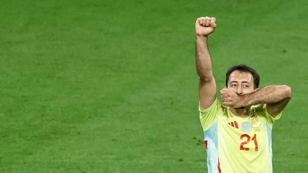 Oyarzabal celebra su gol / EFE