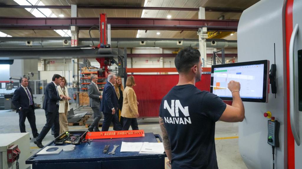 Visita a Naivan, de Innometal Group, para la firma del acuerdo de entrada en el capital de Finkatuz y Vital junto a un inversor privado / Irekia