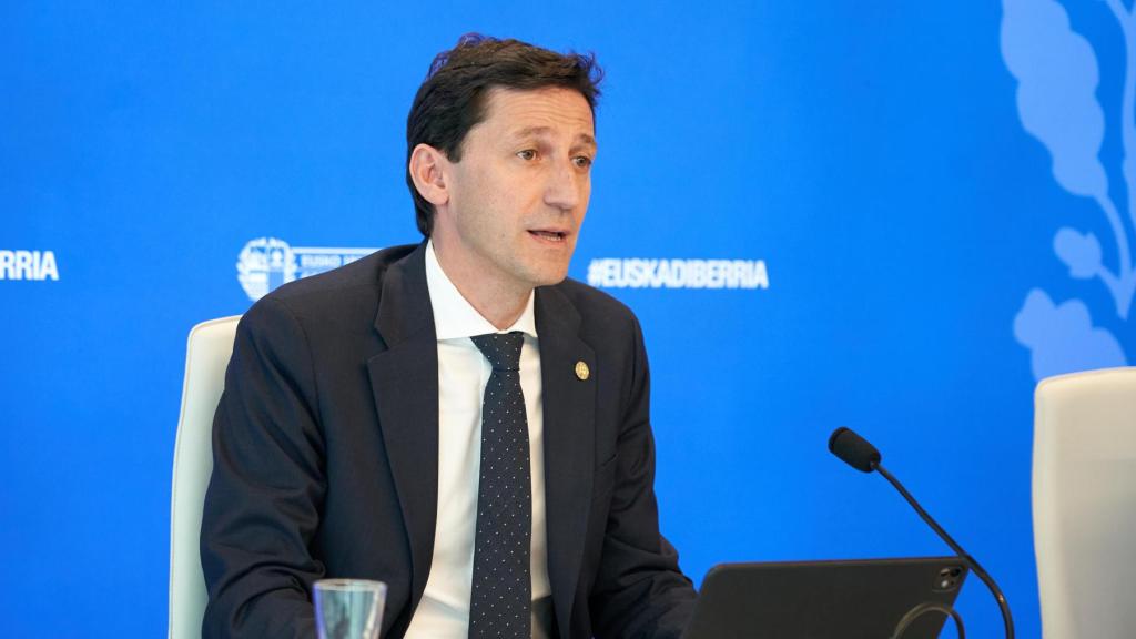 El consejero de Hacienda y Finanzas, Noël d'Anjou