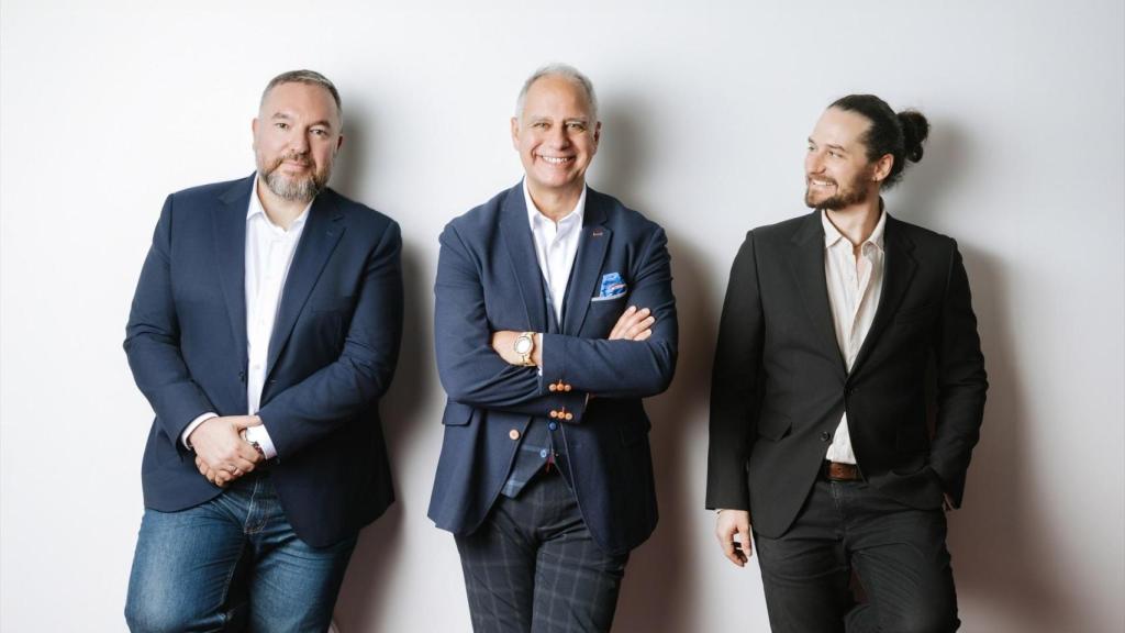 Román Orús, cofundador y director científico de Multiverse Computing, Enrique Lizaso Olmo, fundador y CEO de Multiverse Computing y Samuel Mugel, CTO de Multiverse Computing.