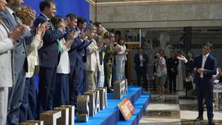 El lehendakari, Imanol Pradales, junto a los 15 consejeros del Gobierno vasco