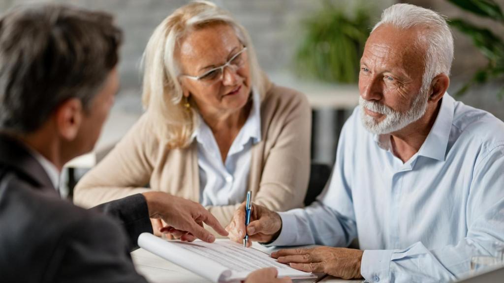 Herederos con un profesional / Freepik