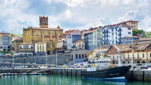 El pueblo donde mejor pescado a la brasa se come.