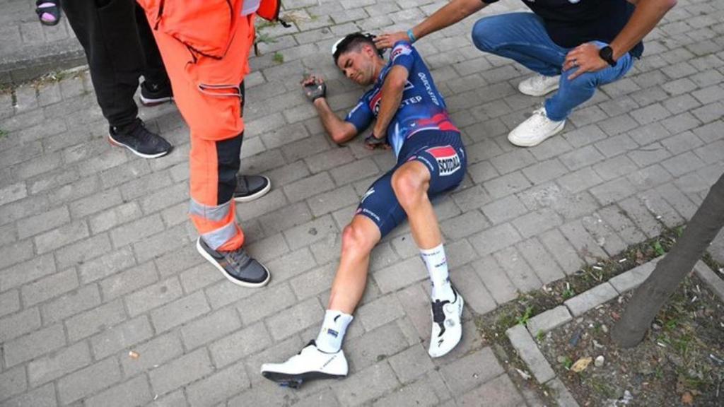 Caída de Landa en el Giro de Italia 2025