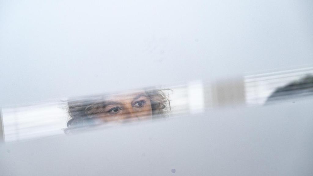 Tamara Yagüe en el interior de su despacho / A Press