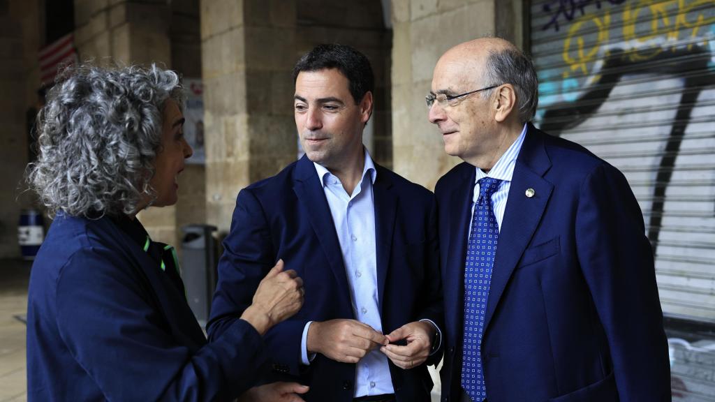 El lehendakari, Imanol Pradales, asiste a la sesión plenaria del 'Consejo Asesor del Euskera'