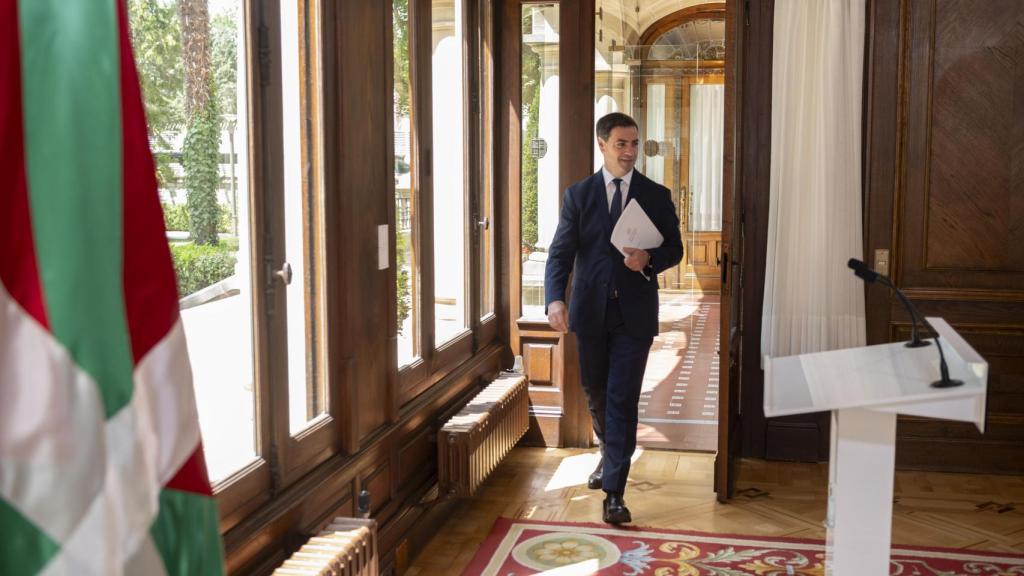 El lehendakari, Imanol Pradales, este martes en Ajuria Enea.