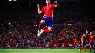 Zubimendi celebra un gol anotado con la Selección Española.