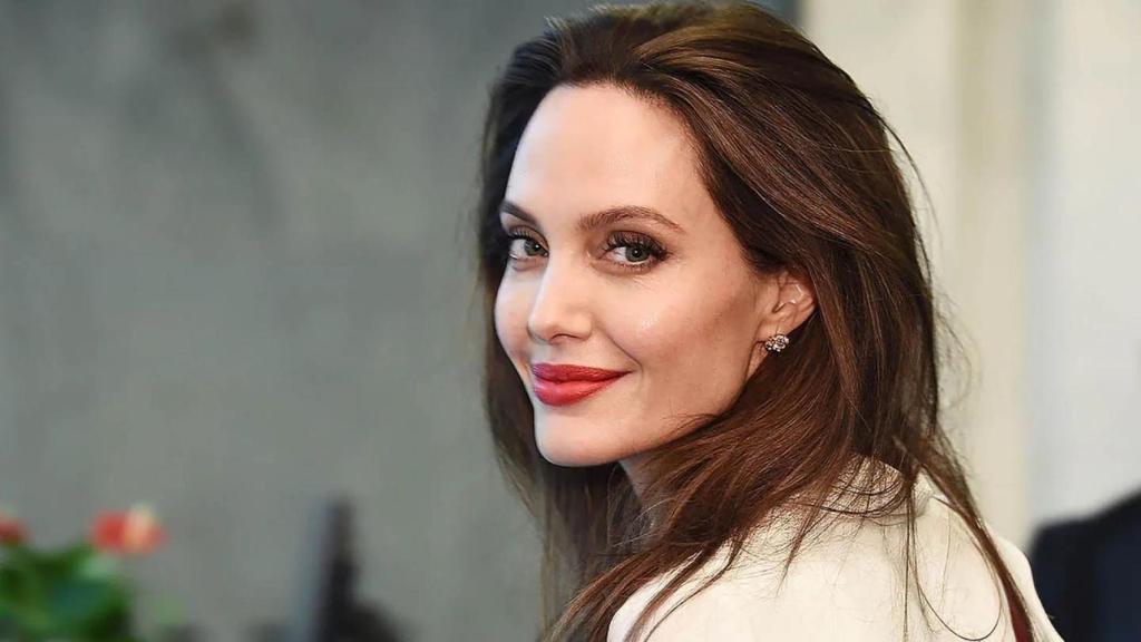 La actriz, Angelina Jolie.