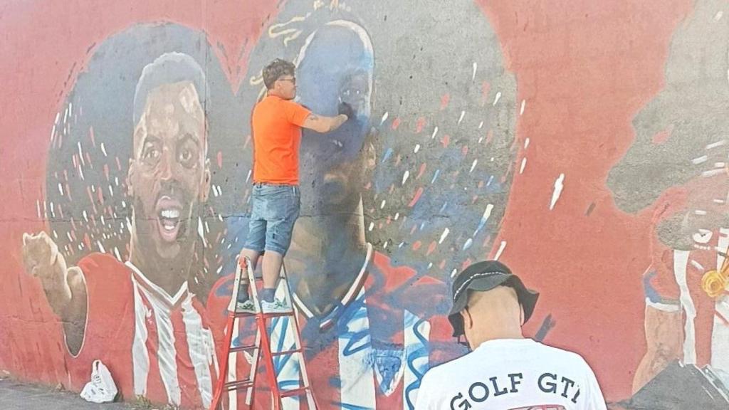 El mural de los Williams vuelve a sufrir pintadas.