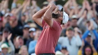 Jon Rahm lamenta una acción en un campeonato.