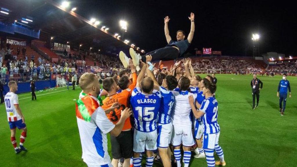 Temporada en la que el Sanse ascendió a Segunda División con Xabi Alonso.