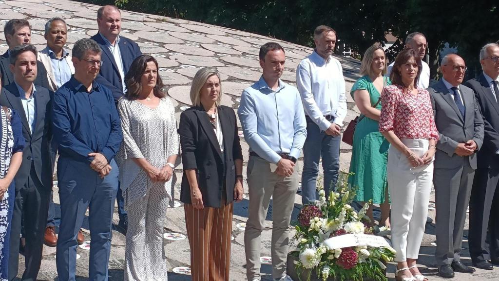 Ofrenda floral en memoria de Miguel Ángel Blanco