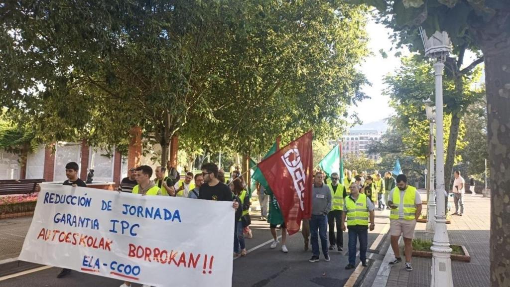 Manifestación en Bilbao de trabajadores de autoescuelas de Bizkaia en huelga / EP