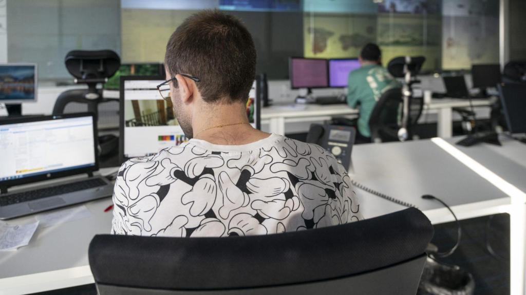 Trabajador en su puesto de trabajo