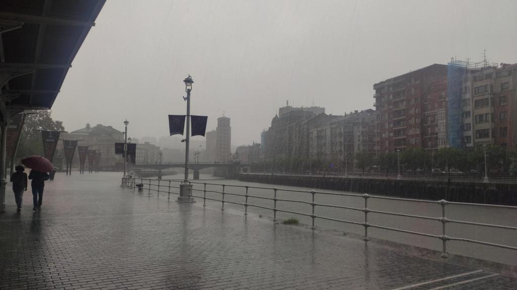 Fuerte lluvia en Bilbao